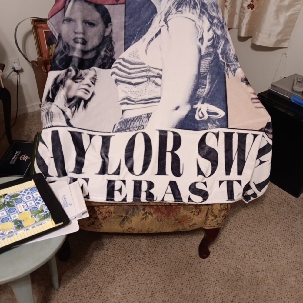 Taylor SWIFT THROW - Picture 5 of 5